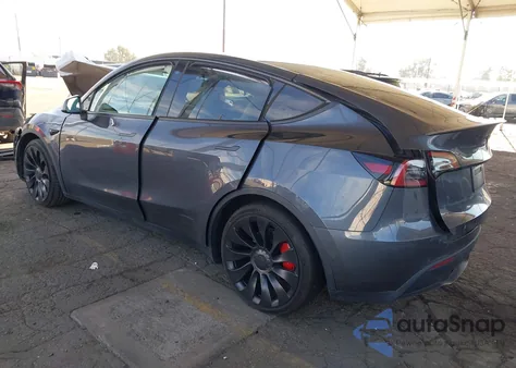 2022 Tesla Model Y Performance Dual Motor All-Wheel Drive z USA, uszkodzony, nr VIN 7SAYGDEF9NF511687